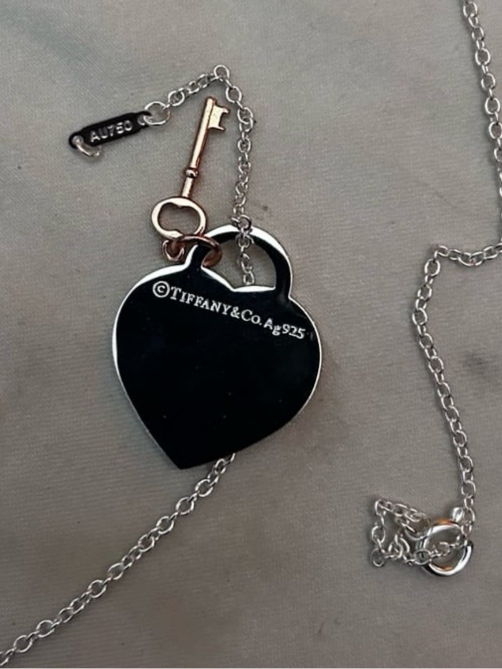 Authentic TIFFANY & Co 925 Silver and Rose-gold Heart Key Pendant Necklace - Picture 8 of 11